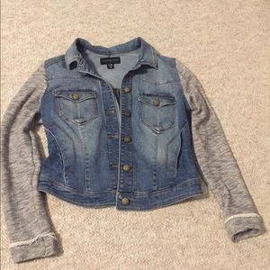 Cute denim jacket with detachable hood!